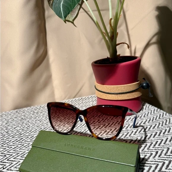 Longchamp Tortoise & Blue Cat-Eye Sunglasses - LO718S 230 - NWOT - Picture 11 of 11